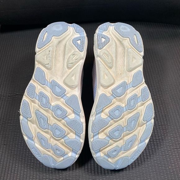 HOKA ONE ONE CLIFTON 9 - Women’s Running Shoes - SIZE 9B - Picture 10 of 11